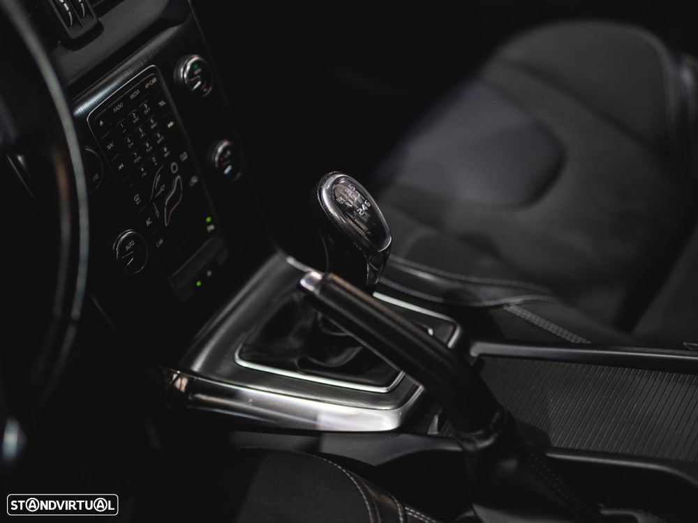 Volvo V40 D2 Kinetic - 20