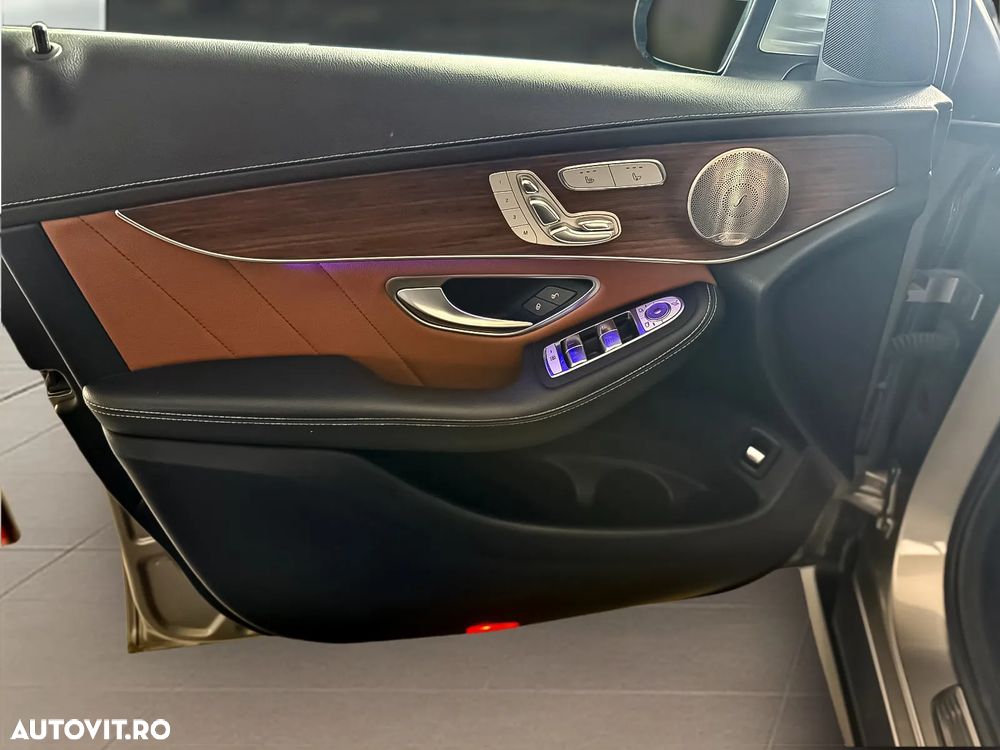 Mercedes-Benz GLC Coupe 220 d 4Matic 9G-TRONIC AMG Line - 12