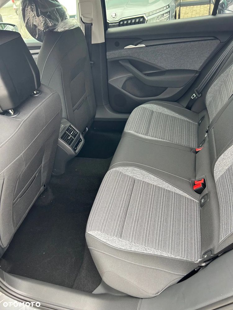 Skoda Superb 2.0 TDI SCR Drive DSG - 12