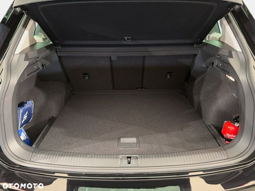 Volkswagen Tiguan - 16