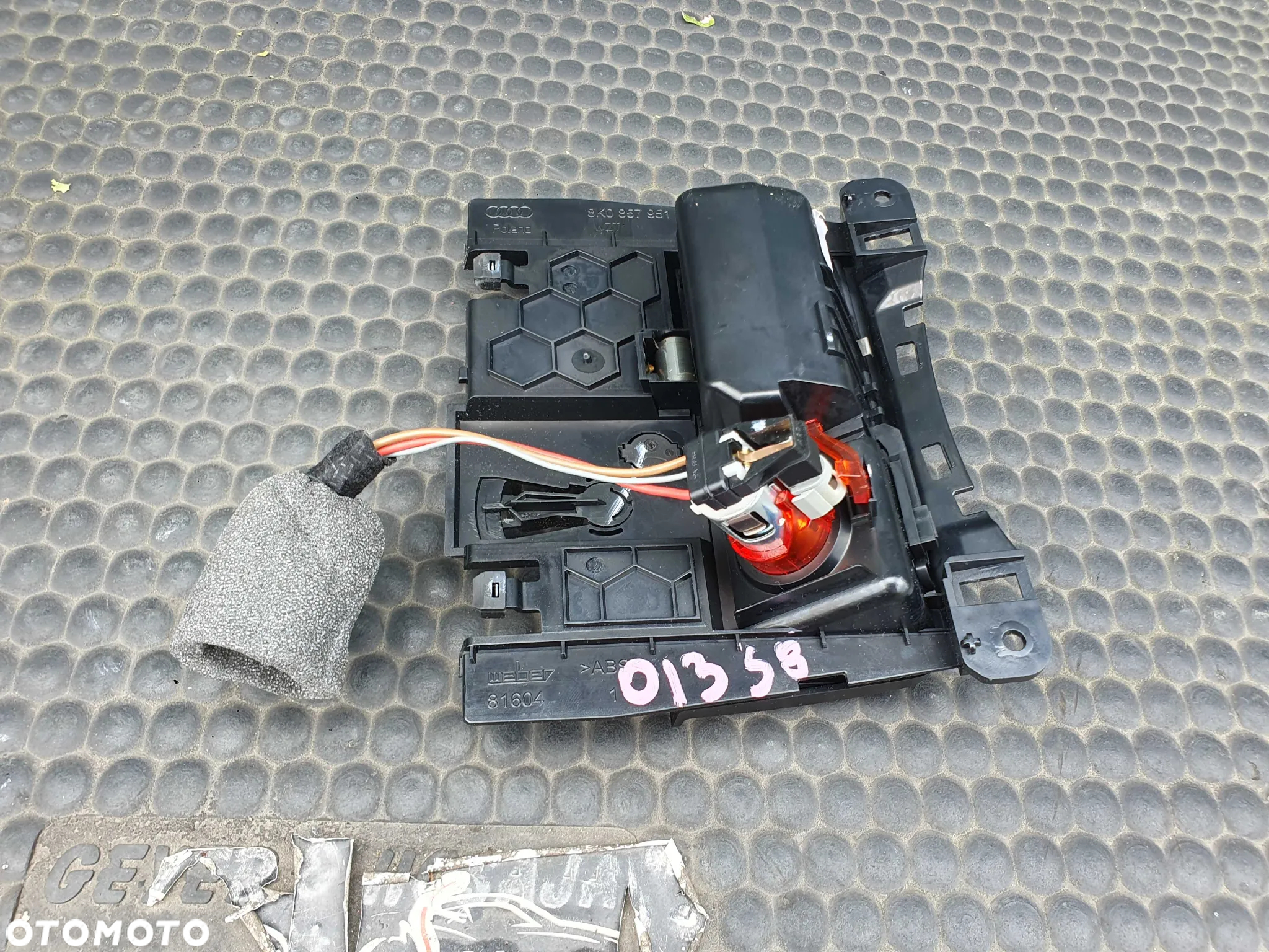 Popielniczka 8K0857951 Klapka Zapalniczka Wklad Czarna Audi A4 B8 A5 Q5 - 23