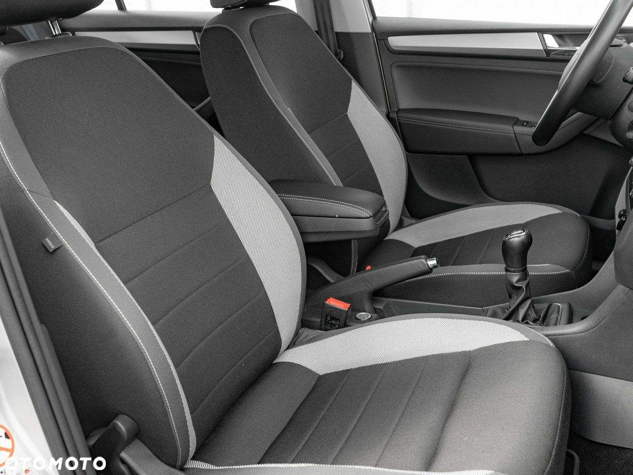 Skoda RAPID 1.0 TSI Ambition - 34