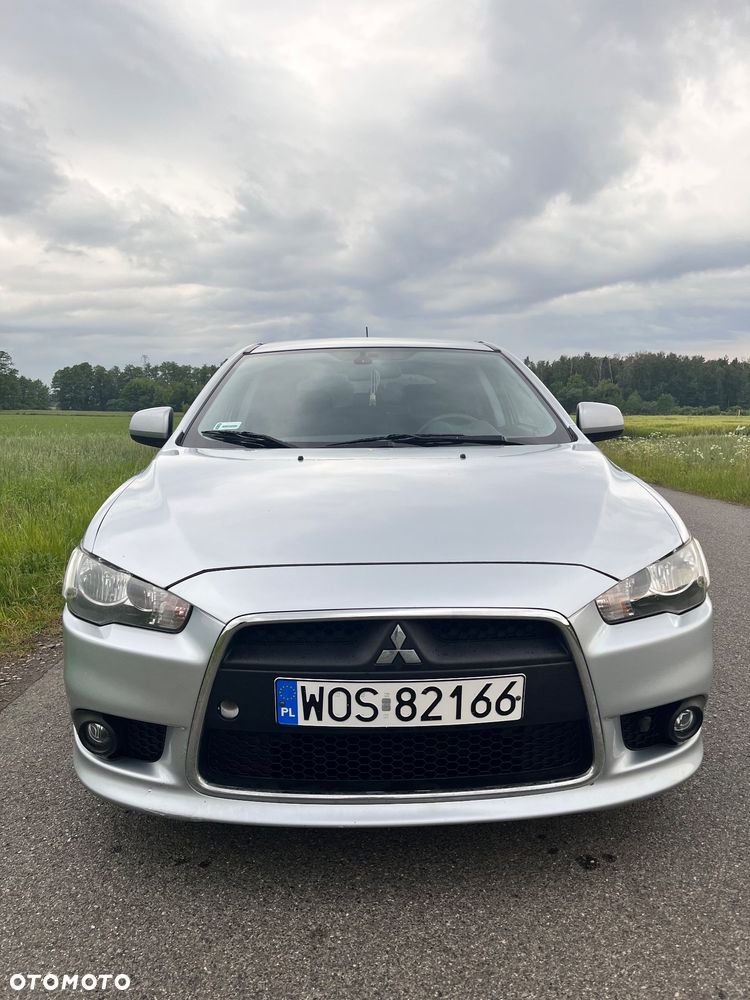 Mitsubishi Lancer 1.6 Invite - 1
