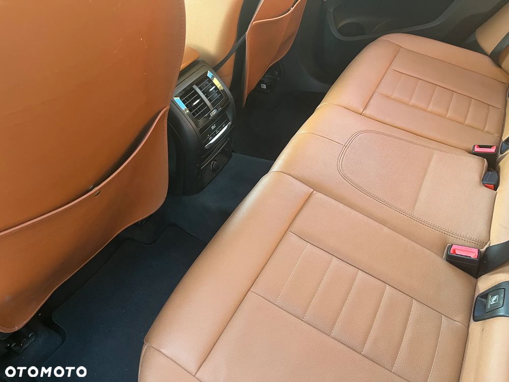 BMW X3 xDrive20d - 13
