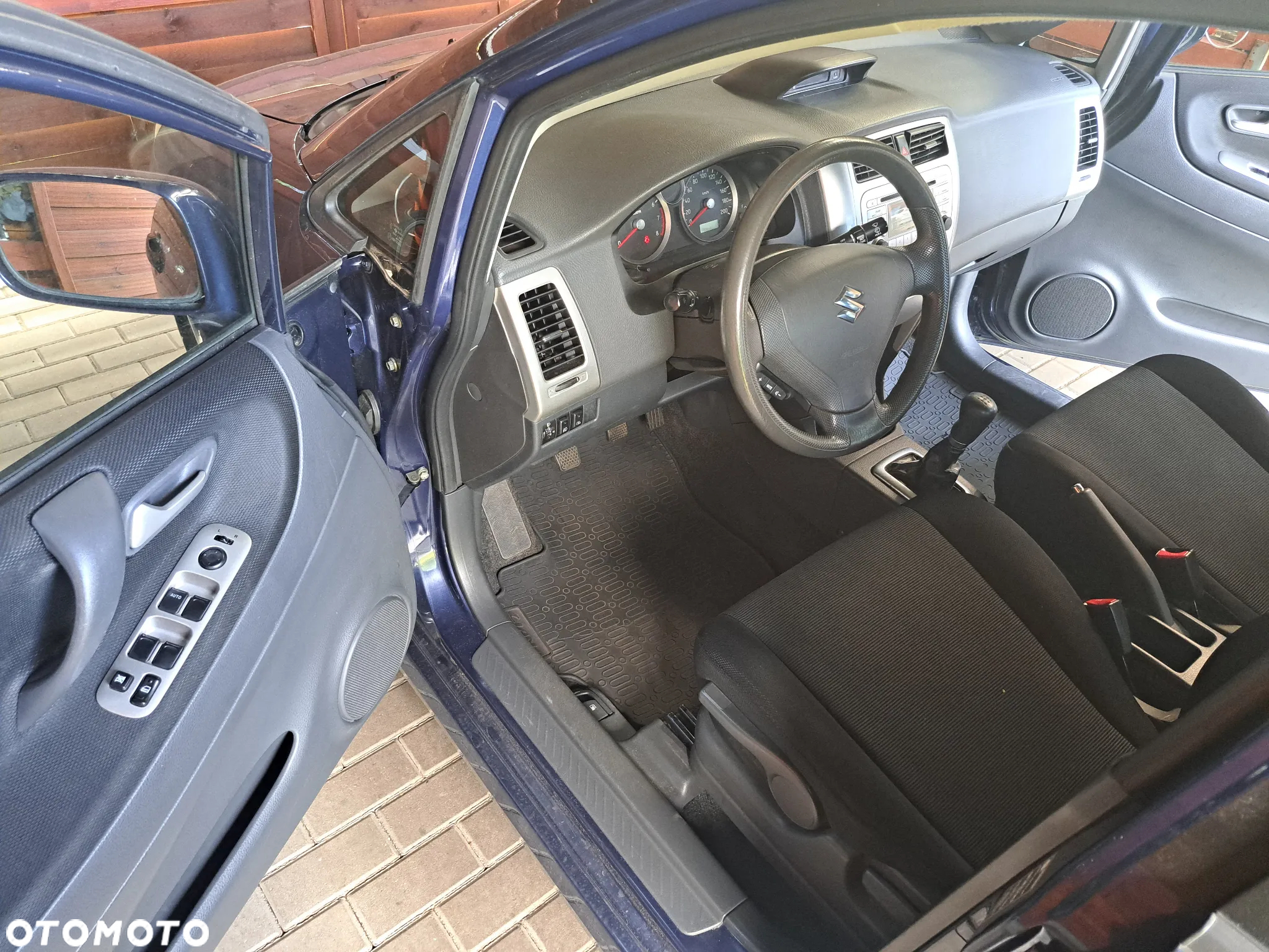 Suzuki Liana - 29