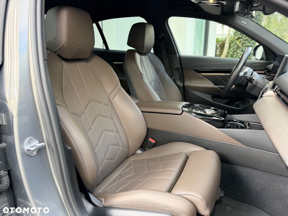 BMW Seria 5 520d mHEV M Sport - 18
