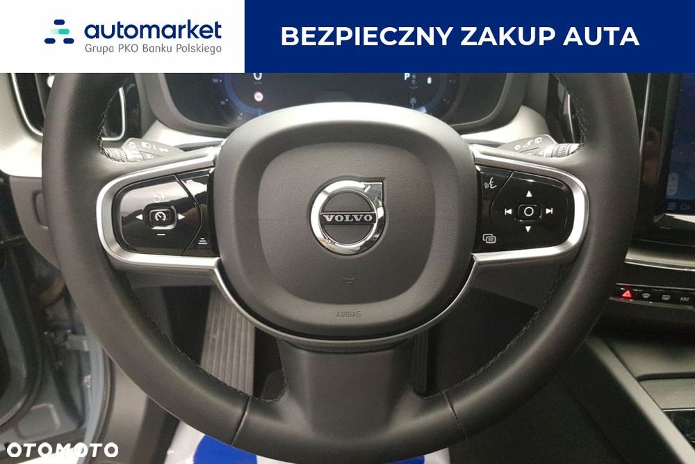 Volvo XC 60 B4 D AWD Plus Dark - 17