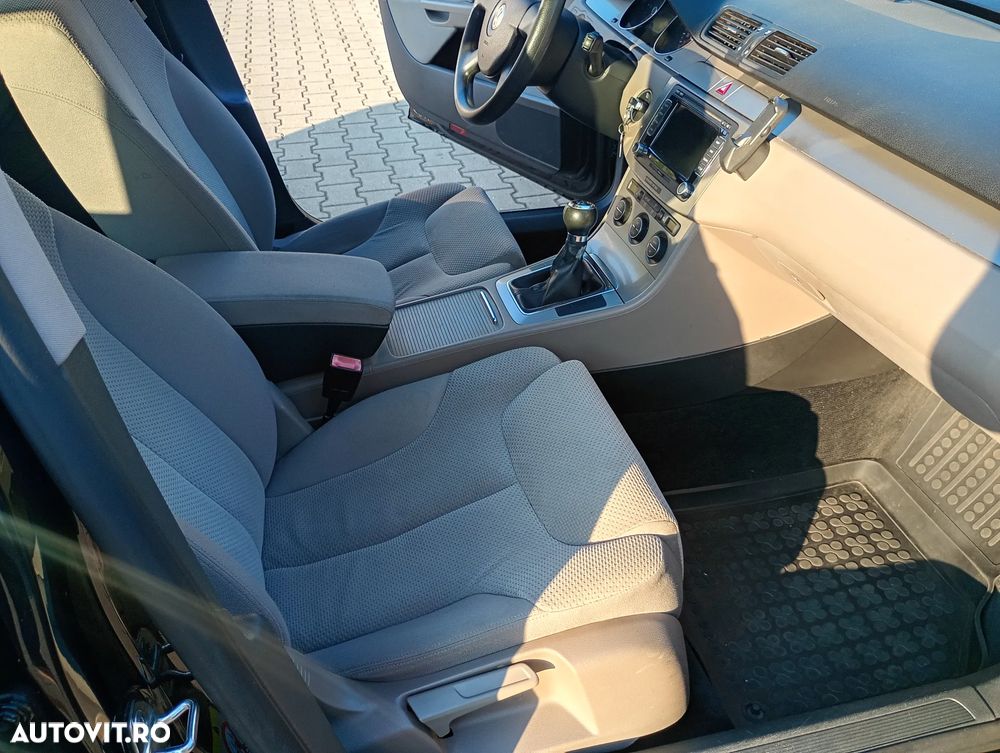Volkswagen Passat 2.0 TDI Comfortline DPF - 6