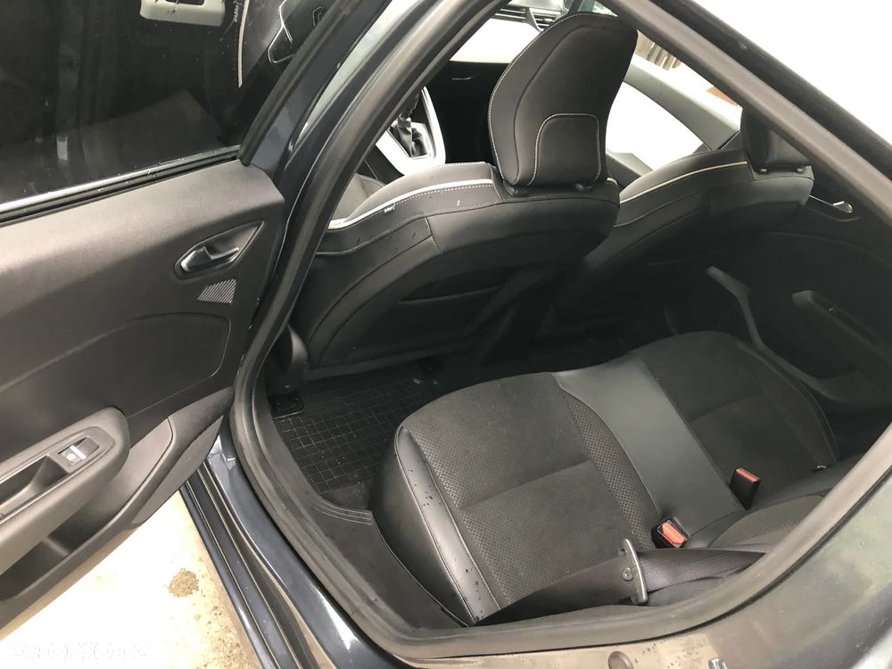 Renault Clio TCe 90 EVOLUTION - 24