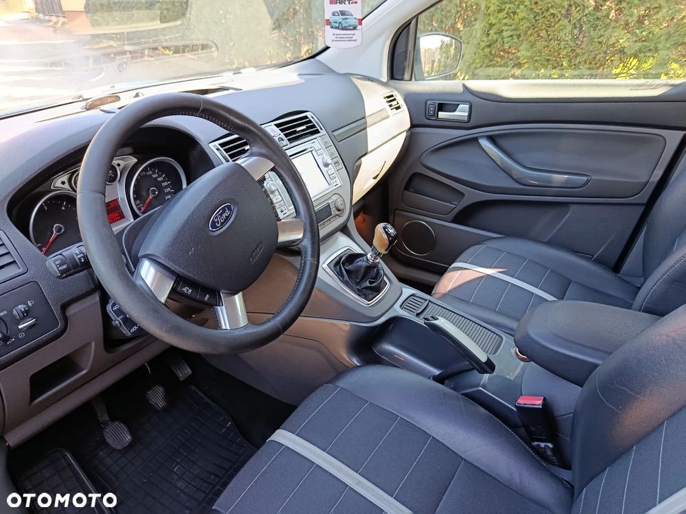 Ford Kuga 2.0 TDCi 4x4 Titanium - 5