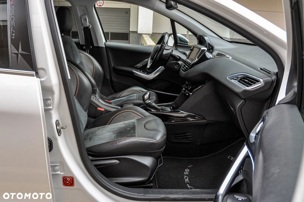 Peugeot 2008 - 11