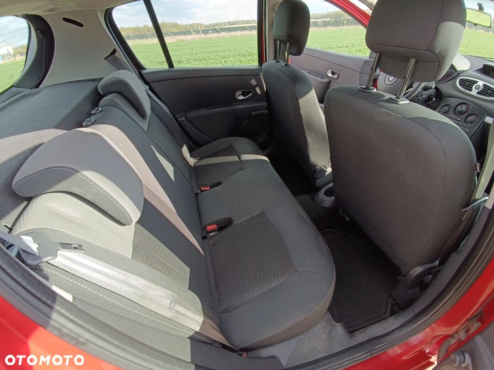 Renault Clio 1.5 dCi Dynamique - 8