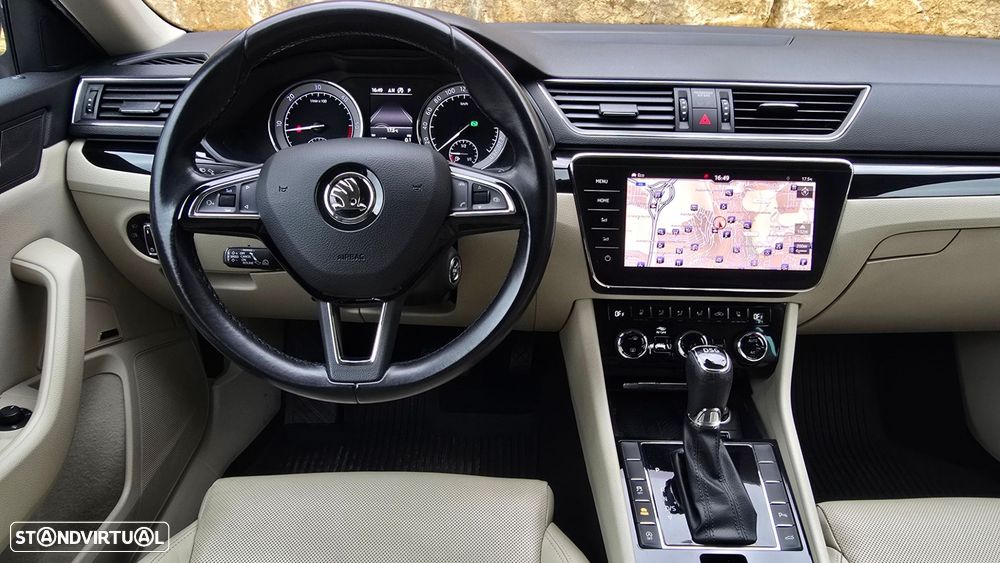 Skoda Superb Break 2.0 TDI Laurin&Klement DSG - 14