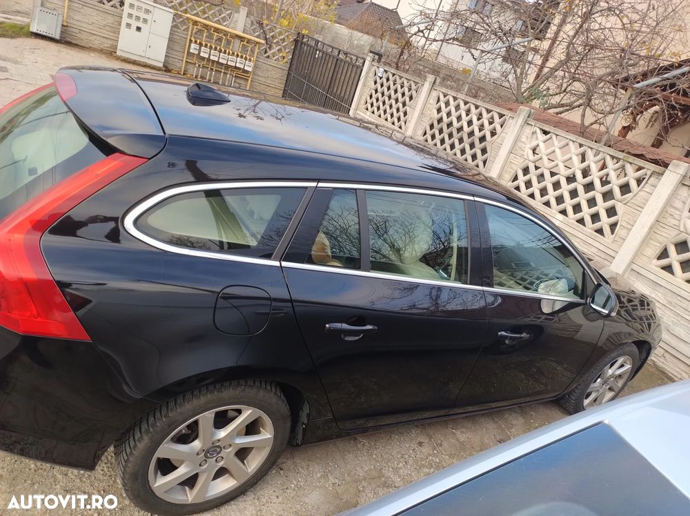 Volvo V60 D2 Momentum - 10