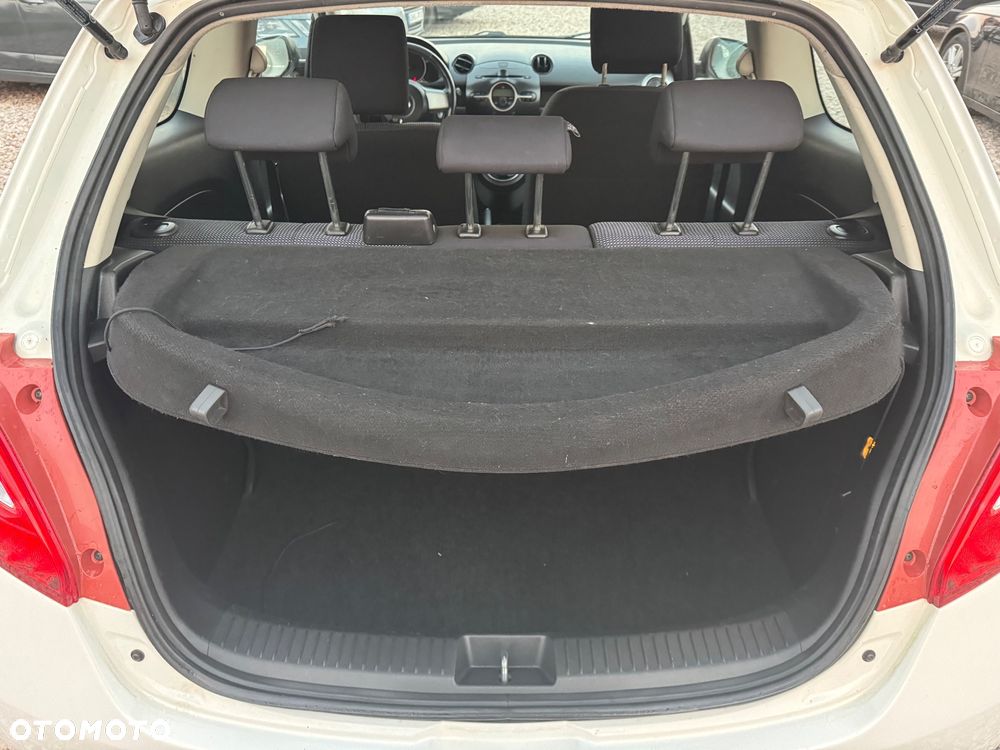 Mazda 2 - 7