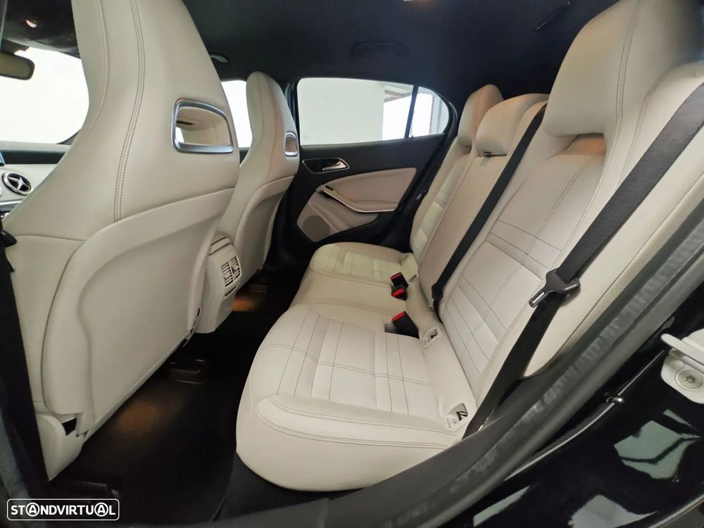 Mercedes-Benz GLA 200 d 4Matic 7G-DCT Urban - 9
