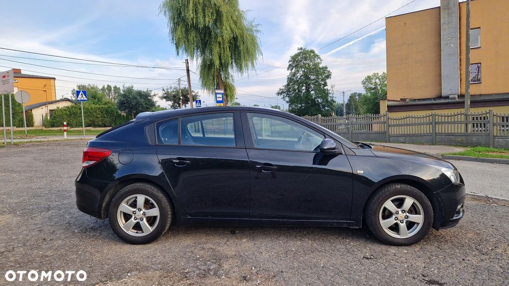 Chevrolet Cruze 1.6 LT - 3