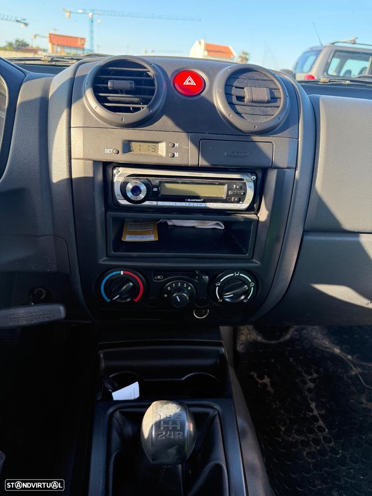 Isuzu D-Max 2.5 DTi CL 2WD L4 CM - 7