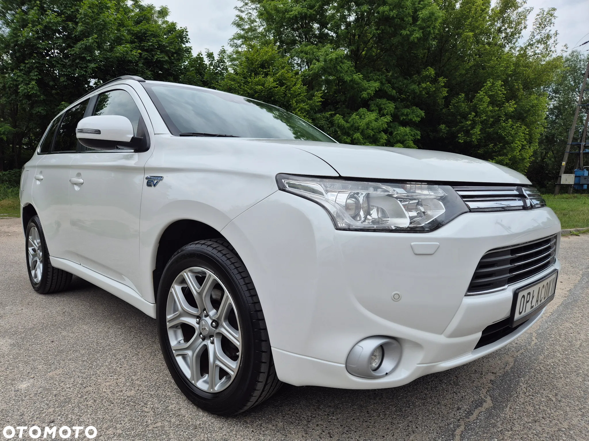 Mitsubishi Outlander 2.0 4WD Plug-In Hybrid - 4