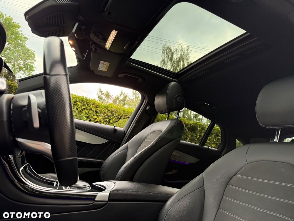 Mercedes-Benz GLC 300 4Matic 9G-TRONIC AMG Line Plus - 20