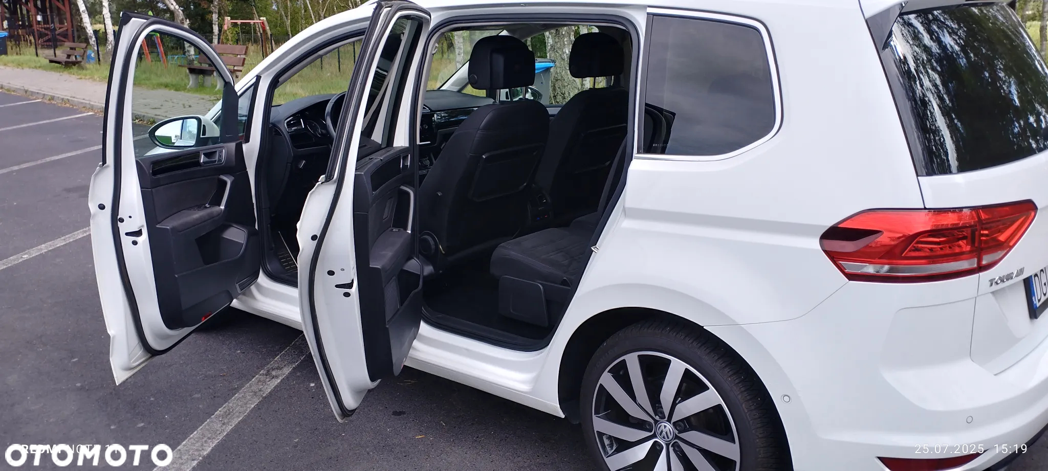 Volkswagen Touran - 15
