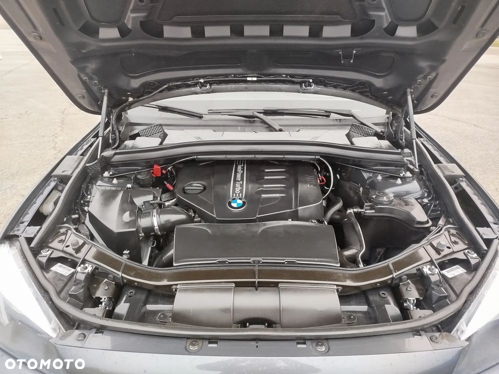 BMW X1 sDrive18d xLine - 12