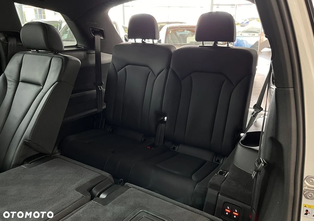 Audi Q7 - 25
