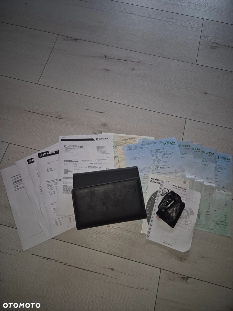 Toyota Auris 2.0 D-4D Executive - 26