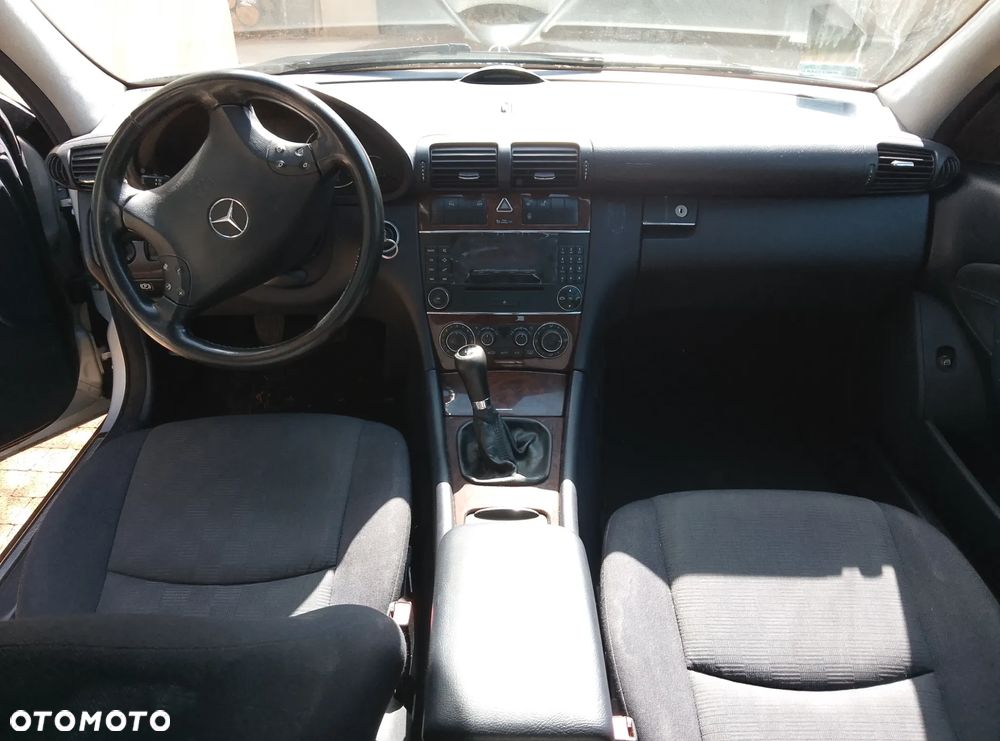Mercedes-Benz Klasa C 200 CDI Classic - 10