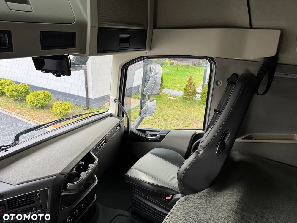 Volvo FH 500 /6X4 /BEZ I-SAVE/PODNOSZONA OŚ/REGULOWANE SIODŁO/CAŁE NA PODUCHACH/ RETARDER / Z NIEMIEC - 28