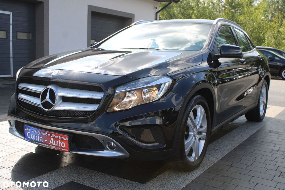 Mercedes-Benz GLA - 13