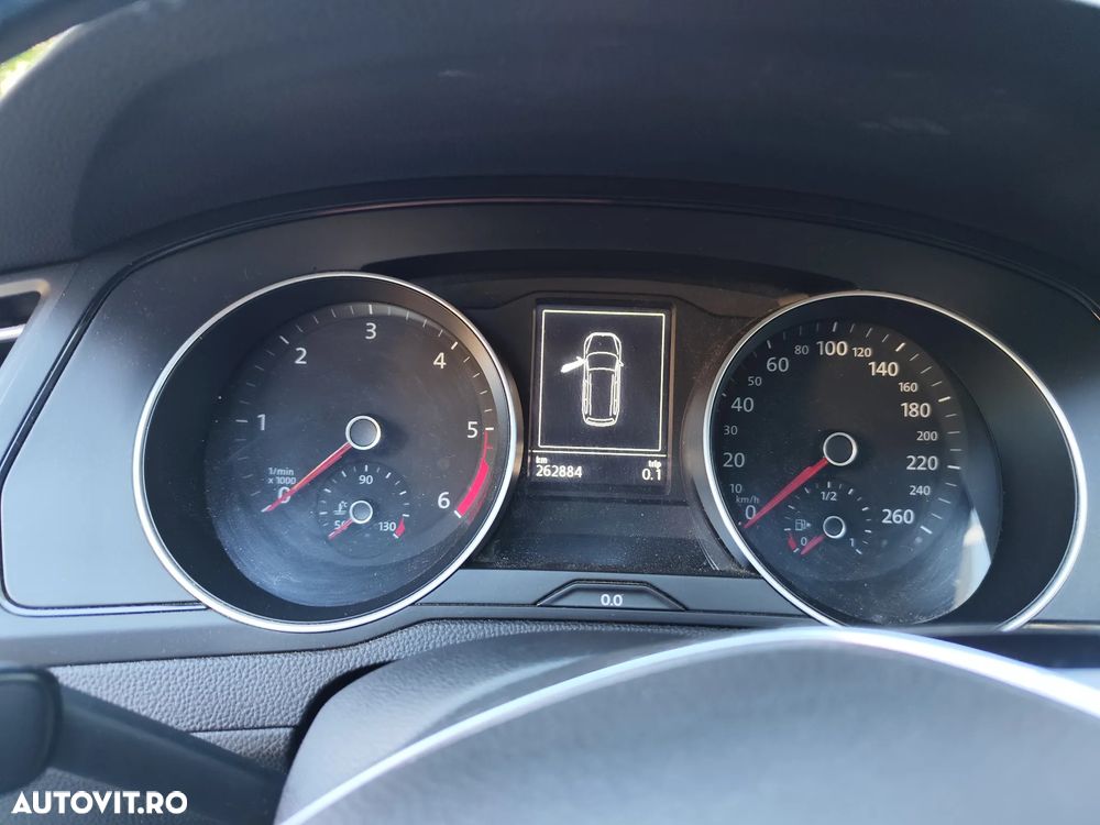 Volkswagen Passat 2.0 TDI Comfortline - 14