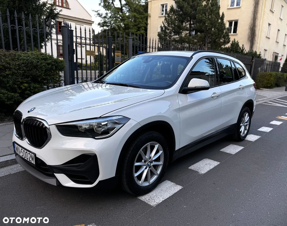 BMW X1 sDrive18i - 16