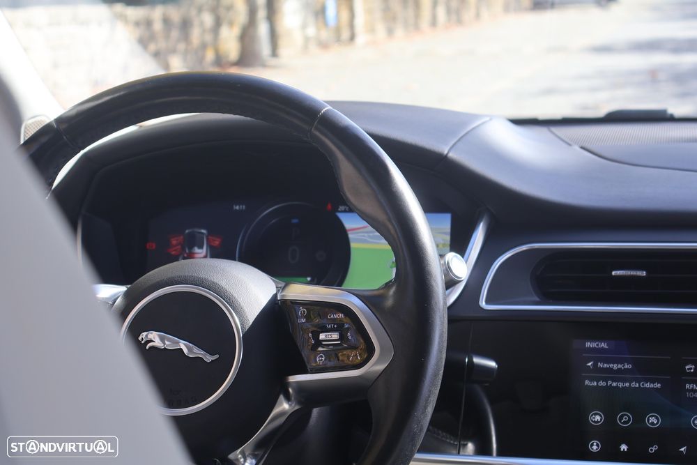 Jaguar I-Pace - 13