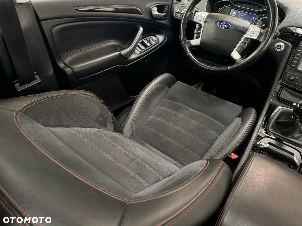 Ford S-Max - 19