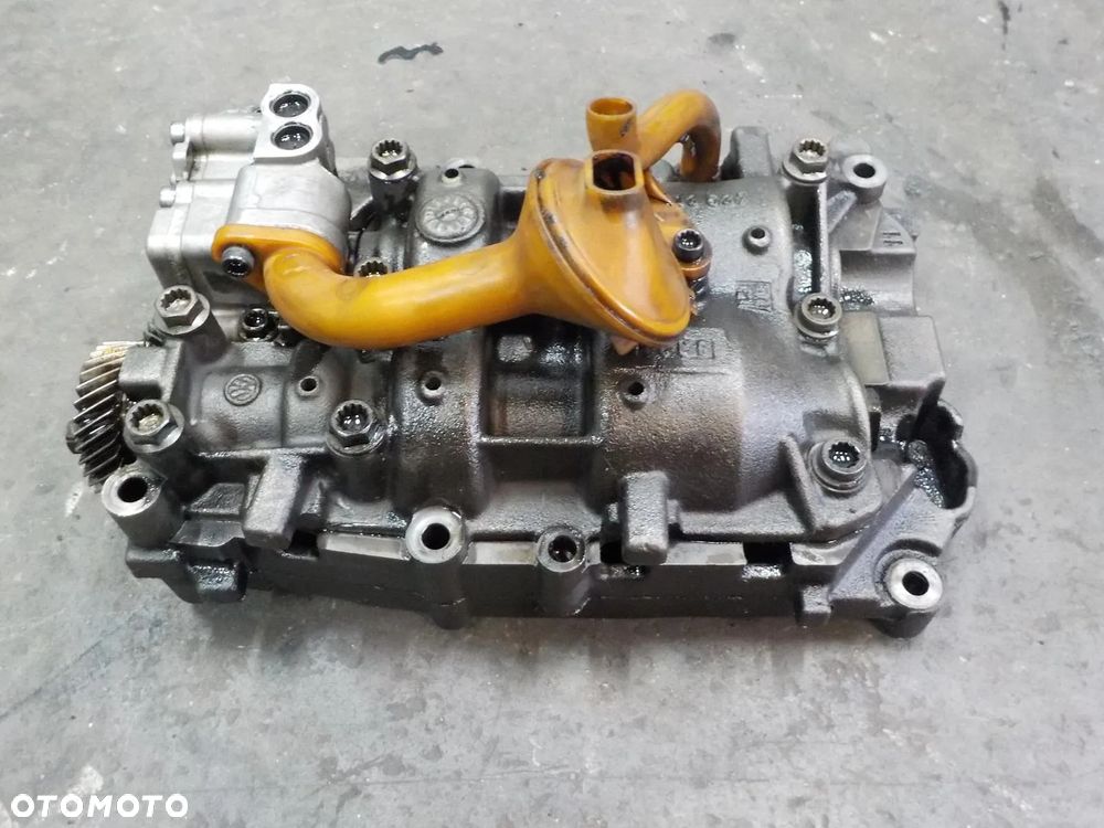 VW T5 2.0 TDI CFC 180KM POMPA OLEJU WAŁKI - 2