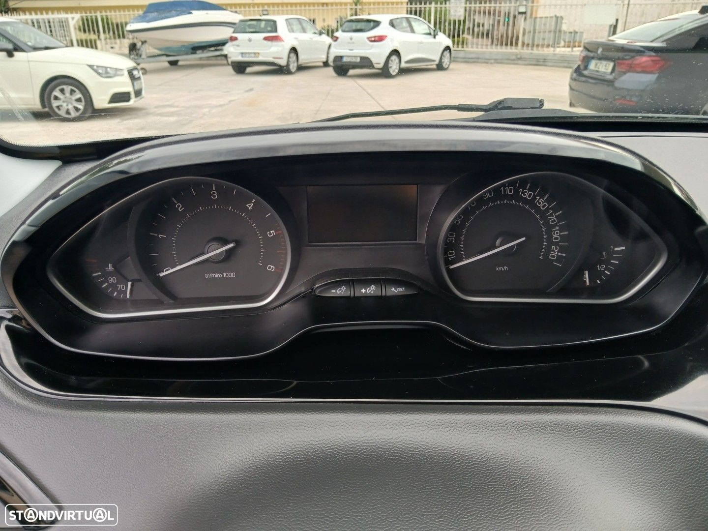 Peugeot 208 1.5 BlueHDi Signature - 20