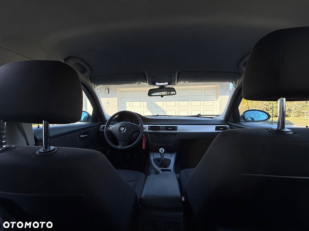 BMW Seria 3 320d - 12