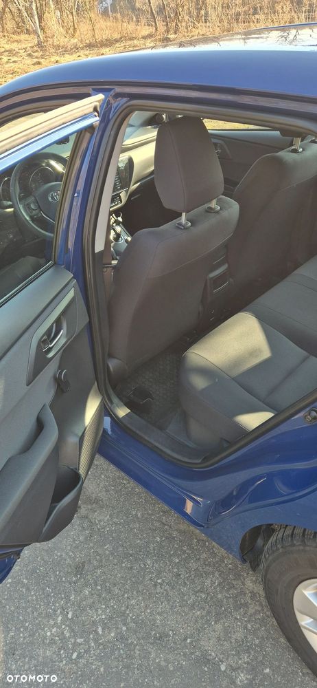 Toyota Auris Hybrid 135 Active - 11
