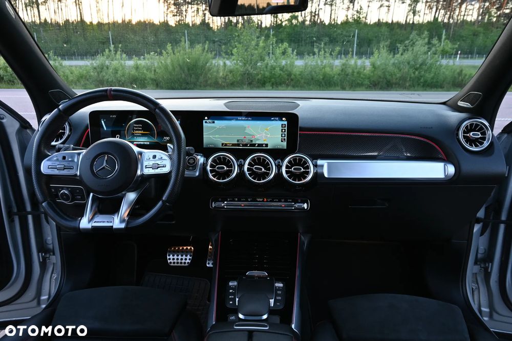 Mercedes-Benz GLB - 24