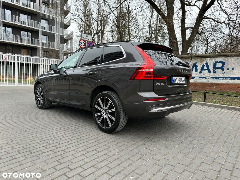 Volvo XC 60 B5 D AWD Geartronic Momentum - 4