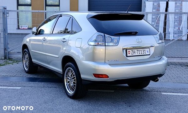 Lexus RX - 9
