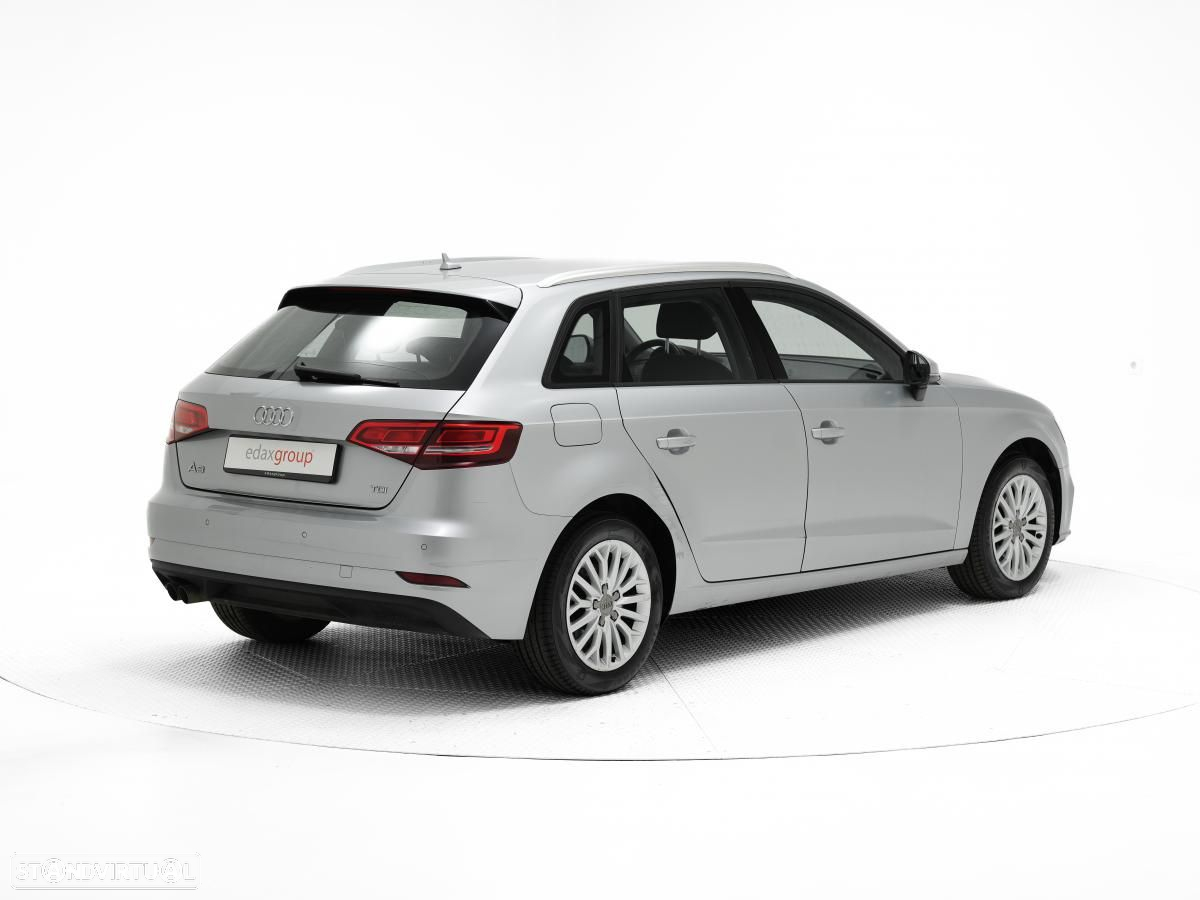 Audi A3 Sportback 2.0 TDI - 3