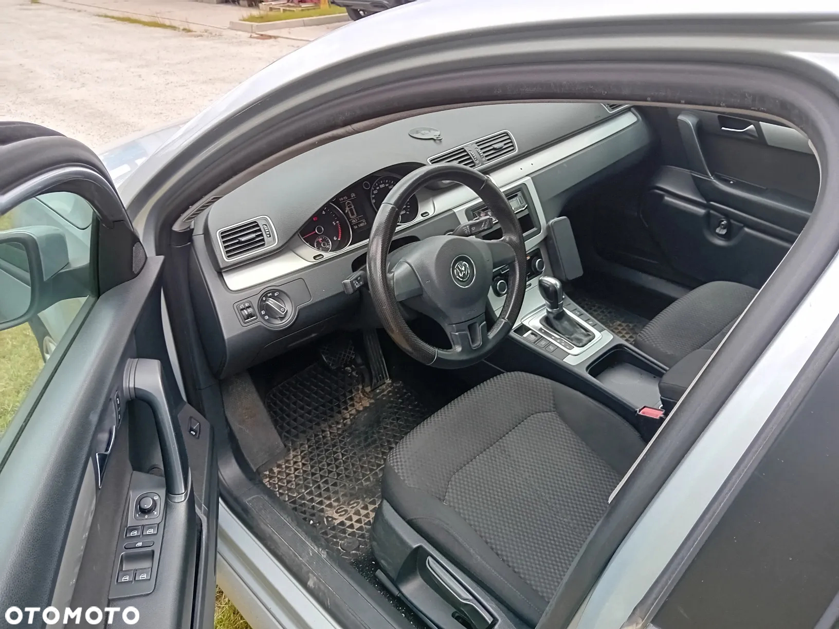 Volkswagen Passat - 4