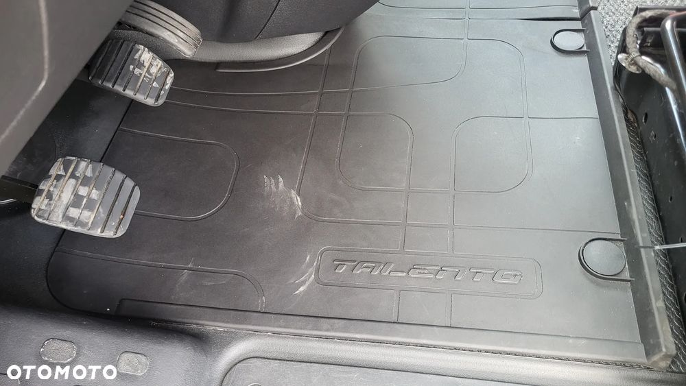 Renault Trafic - 28