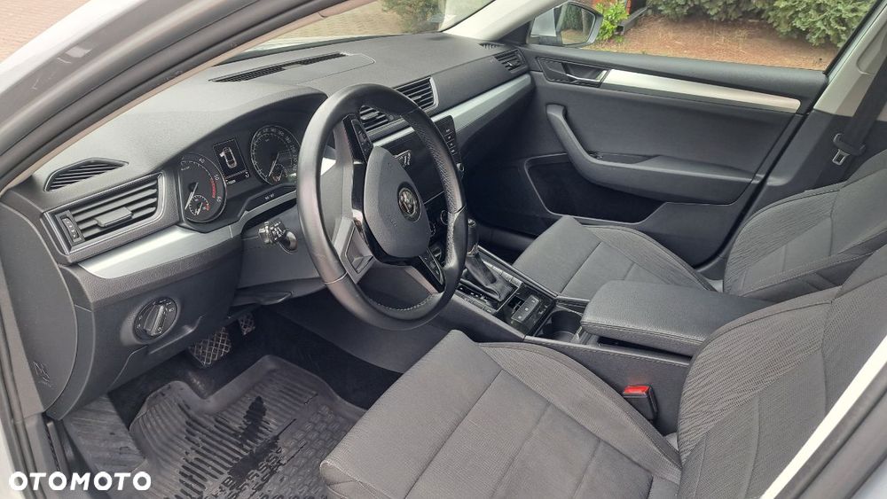 Skoda Superb 2.0 TDI SCR 4x4 Ambition DSG - 9