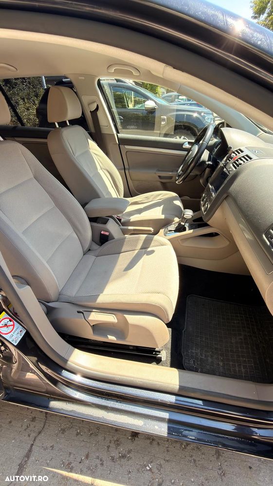 Volkswagen Golf 1.4 TSI Comfortline DSG - 6