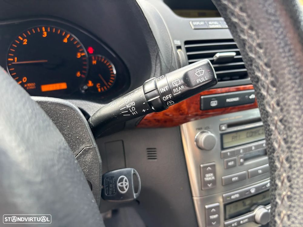 Toyota Avensis SW 2.0 D-4D - 16