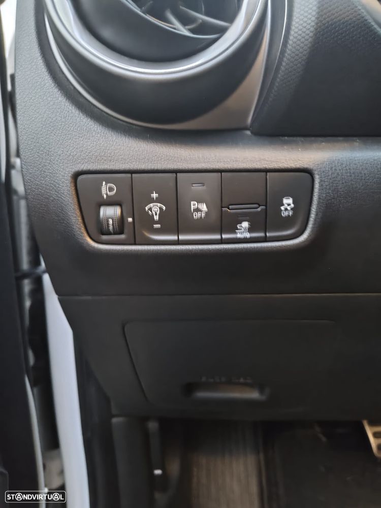 Hyundai Kauai 64 kWh Premium+LED - 17