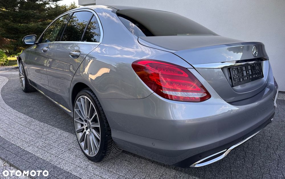 Mercedes-Benz Klasa C 180 7G-TRONIC - 15